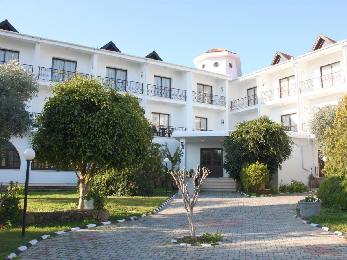 The Ship Inn Hotel Кирения Экстерьер фото